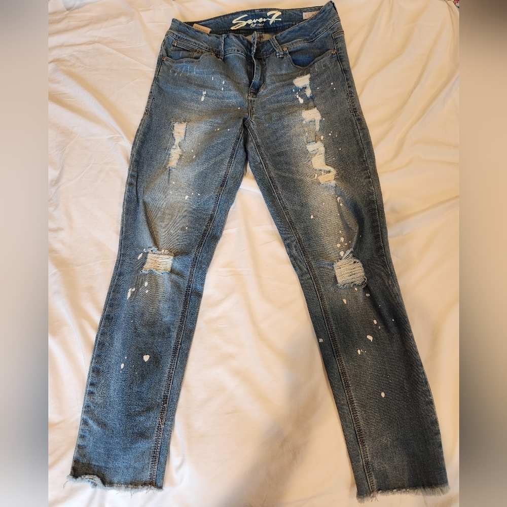 Medium wash Seven7 ankle jeans. Size 8.